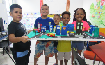 Miniaturas que salvam vidas: Maquetes educativas do Projeto Transformar despertam a consciência no Maio Amarelo